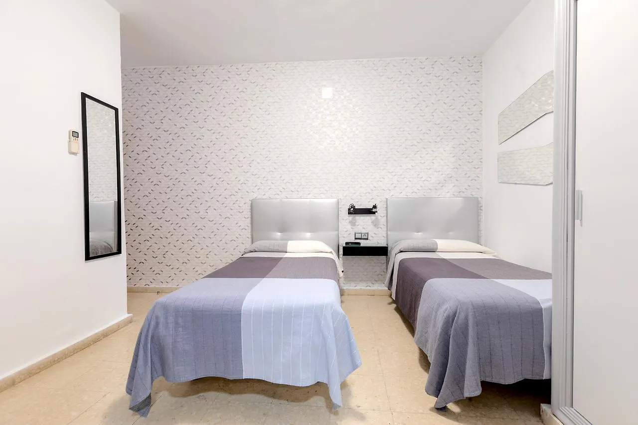 Hostal La Pilarica Марбелья