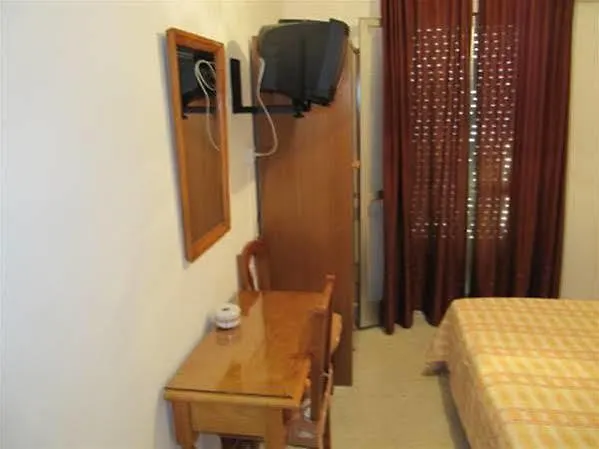 Hostal La Pilarica Марбелья